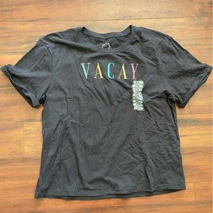 NEW T-shirt with Embroidered Multicolor “VACAY”. XXL. Brand “Revolutions 33”